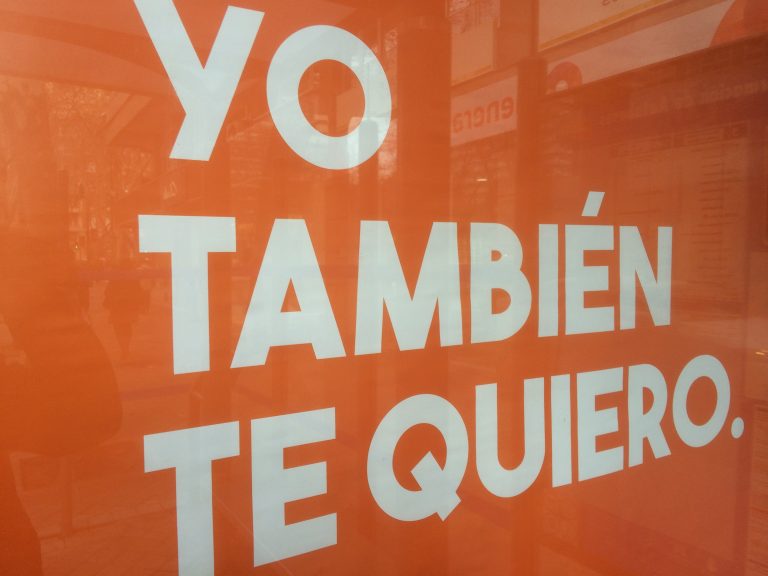 Te felicito especialmente porque me inspiras una sonrisa especial