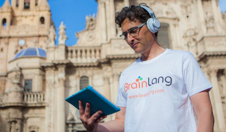 Inglés para empresas. Olvídate de «cursos y clases». Entrena a tus empleados para competir en un mercado global